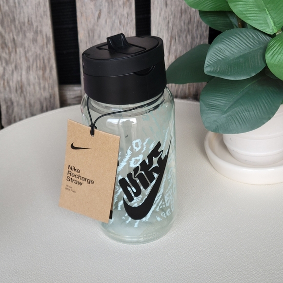 NWT Nike Renew Recharge Chug 16oz Graphic Aqua Water Bottle - Picture 3 of 8
